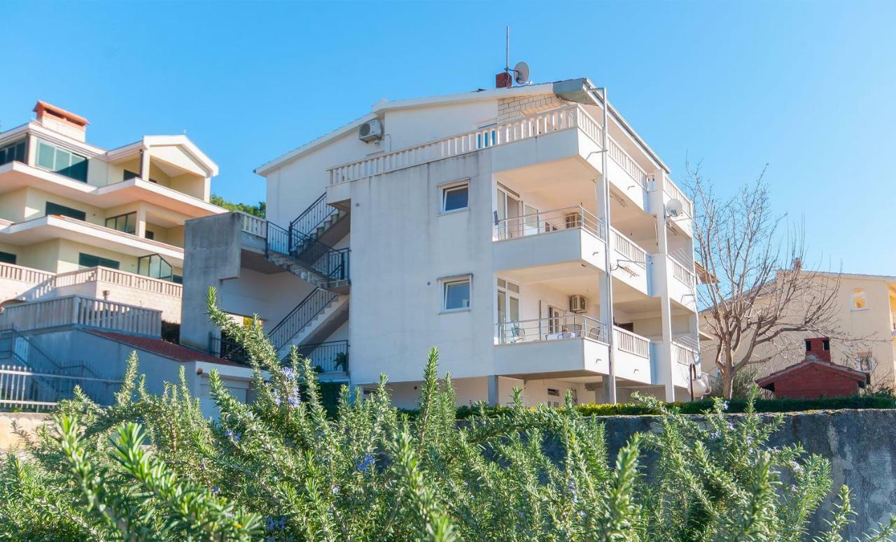 Apartment Ines Omis Luaran gambar